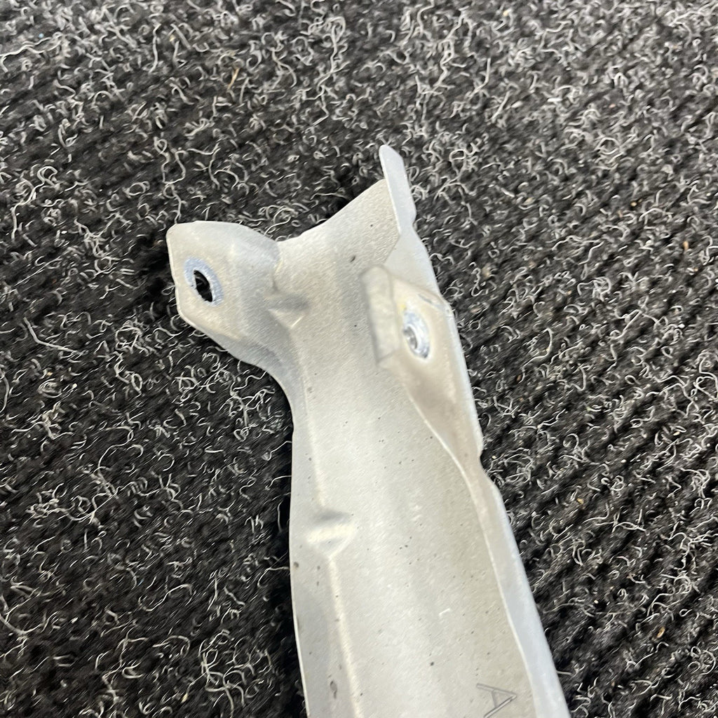 ☑️ 2013-19 Scion FRS Subaru BRZ 86 Front RH Right Side Fender Bracket OEM