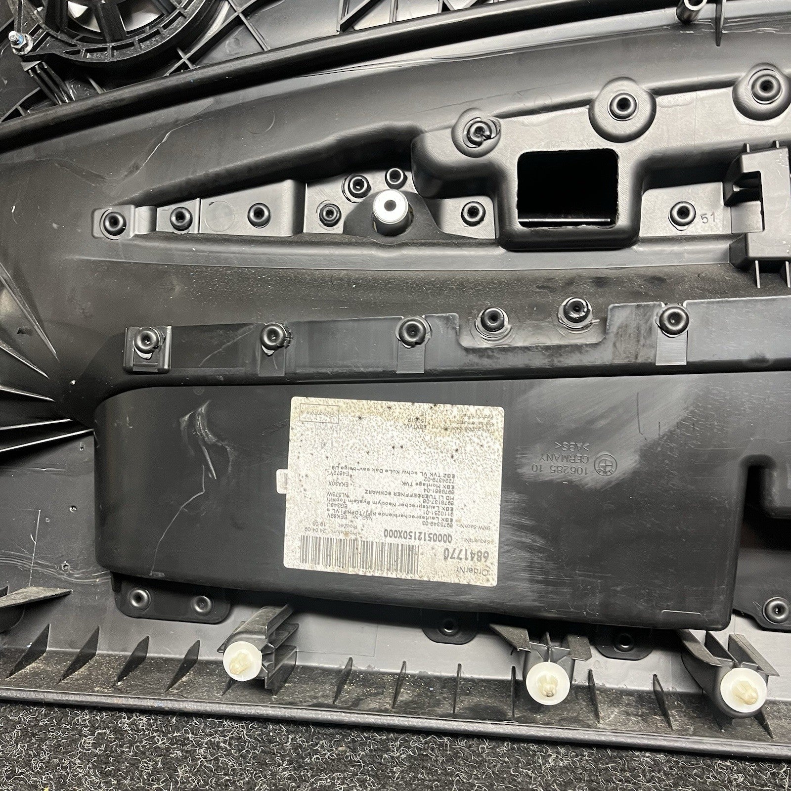 ☑️ 08-13 BMW E88 E82 135i 128i Front Driver Door Card Panel Vinyl Oyster