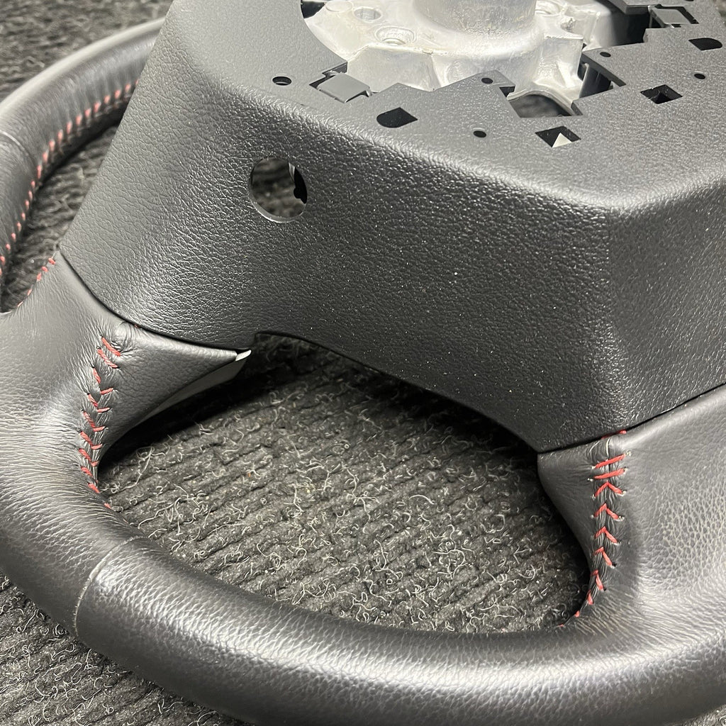 ☑️ 2008-2011 Subaru Impreza Black Rubber Steering Wheel w/ Cruise Control OEM