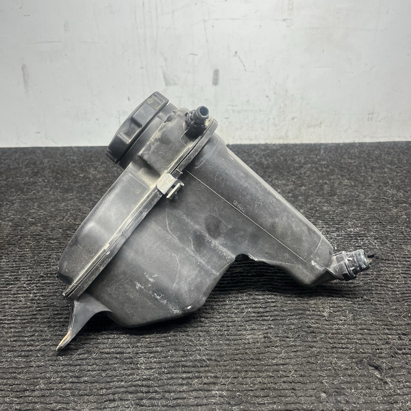 ☑️ 06-13 BMW E82 E88 E90 E92 E93 Radiator Expansion Tank Coolant Reservoir OEM