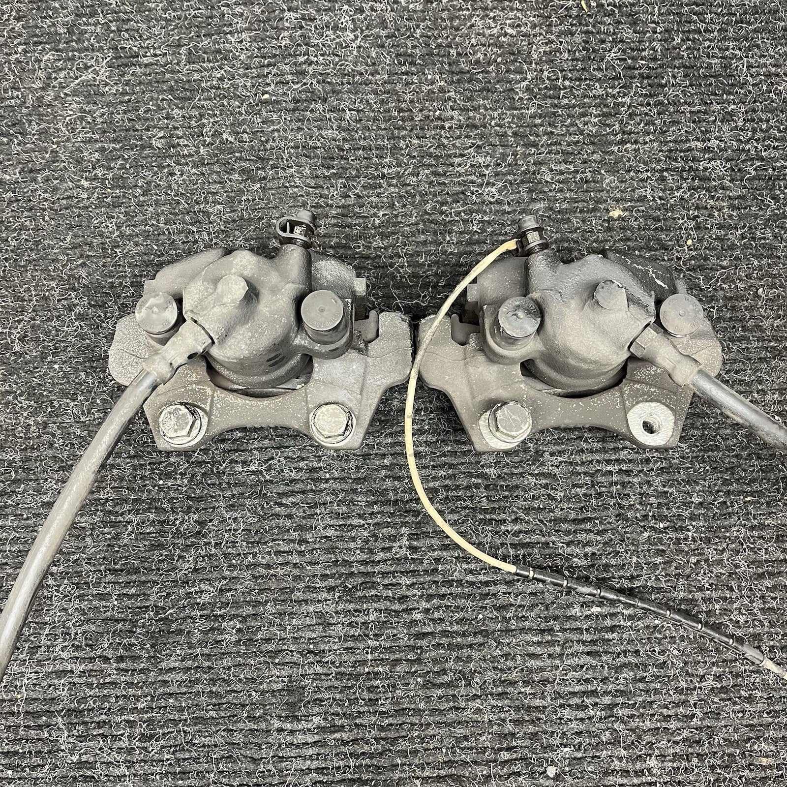 ☑️ 03-08 BMW E86 E85 Z4 3.0L RWD SET OF 2 REAR LEFT & RIGHT BRAKE CALIPER OEM