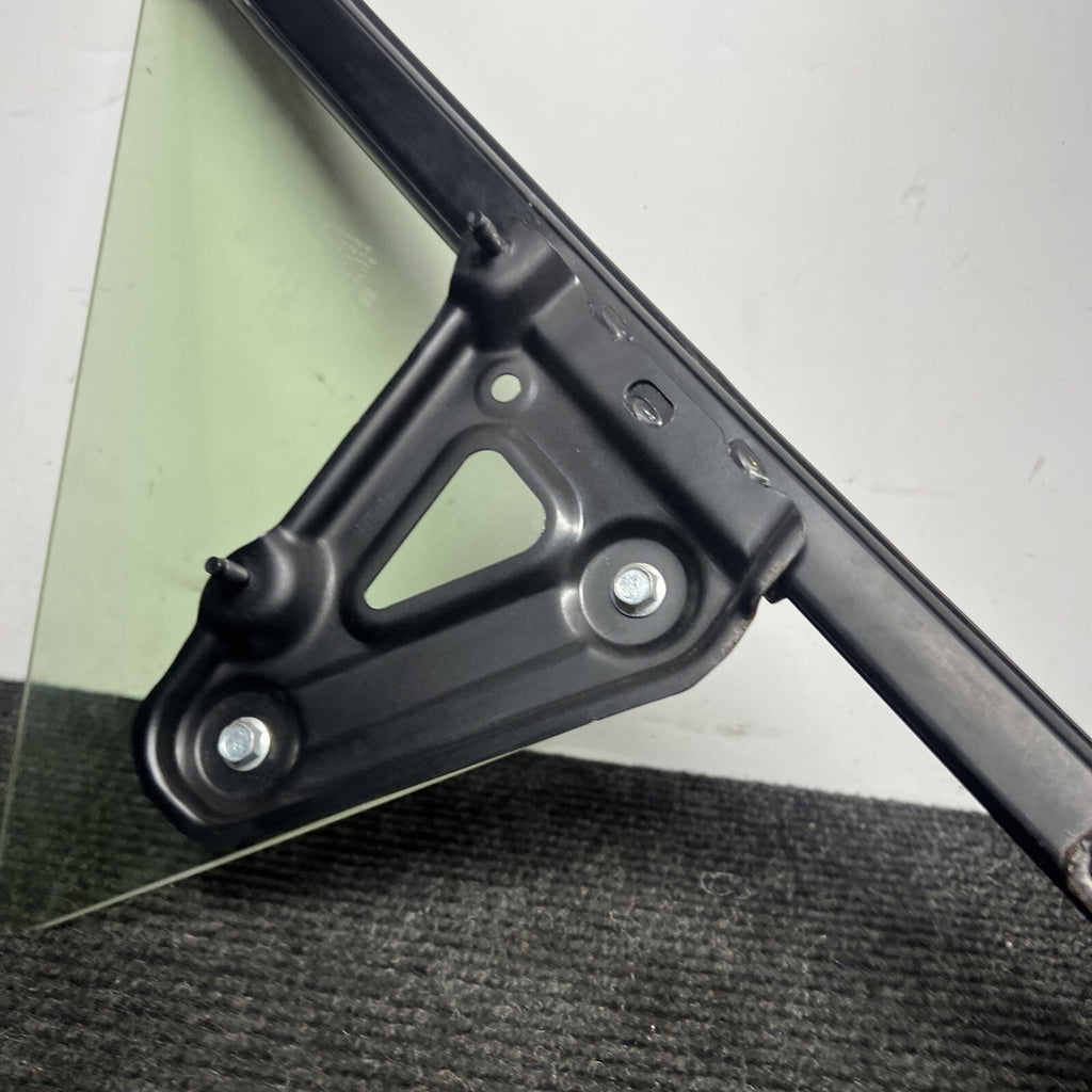 ☑️ 2013-2019 FRS 86 BRZ FRONT RIGHT PASS SIDE DOOR WINDOW CORNER GLASS OEM