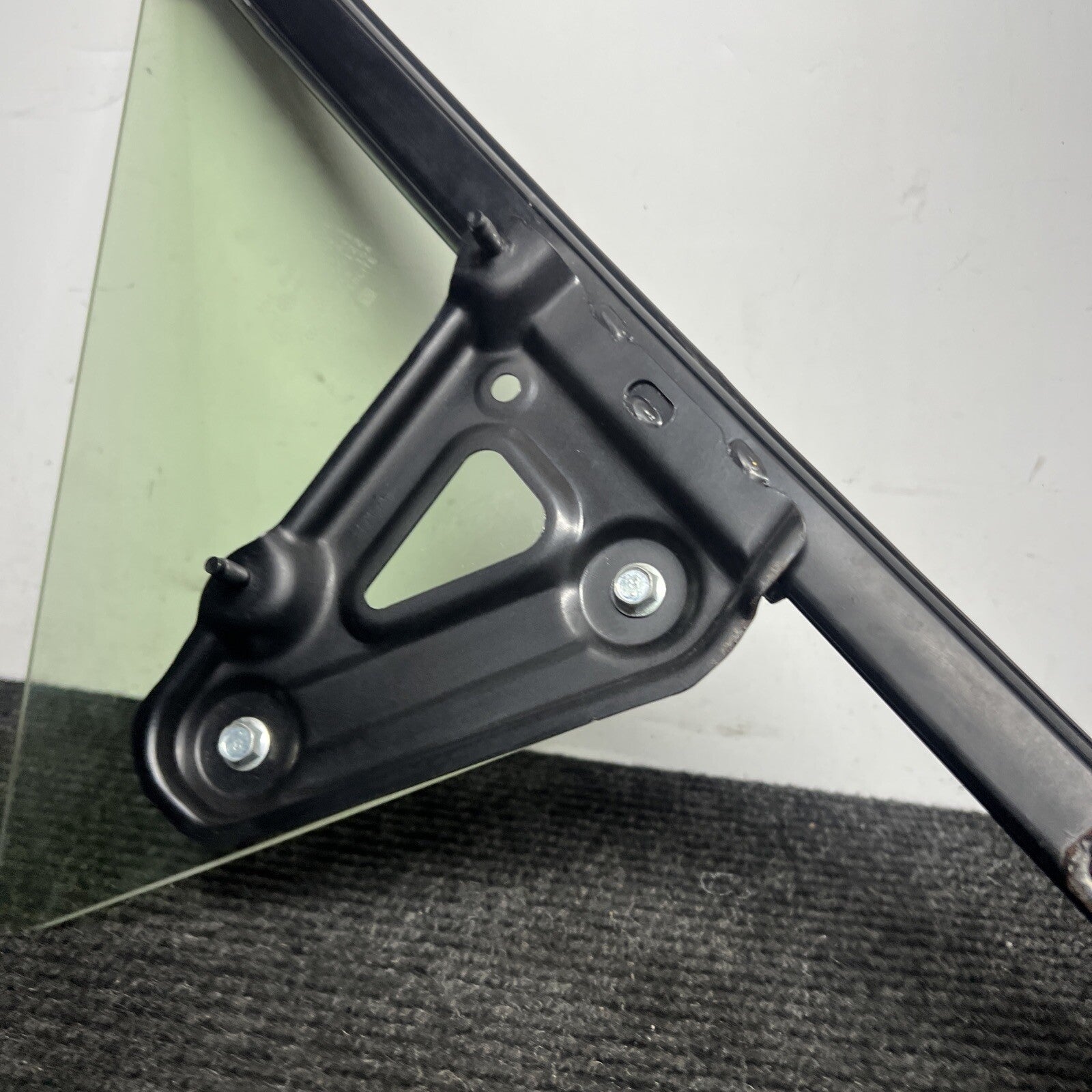 ☑️ 2013-2019 FRS 86 BRZ FRONT RIGHT PASS SIDE DOOR WINDOW CORNER GLASS OEM