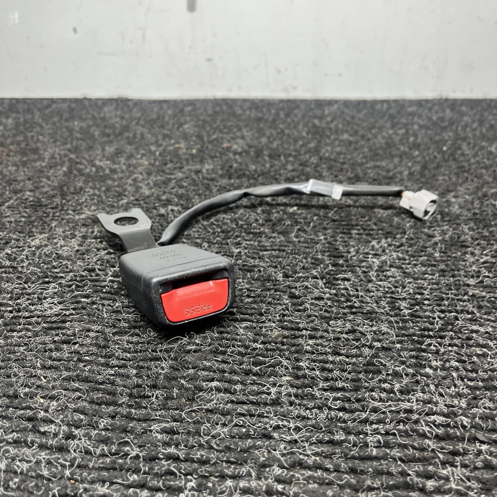 ☑️ 13-20 SUBARU BRZ - PASSENGER RIGHT FRONT SEAT BELT CLIP BUCKLE - OEM