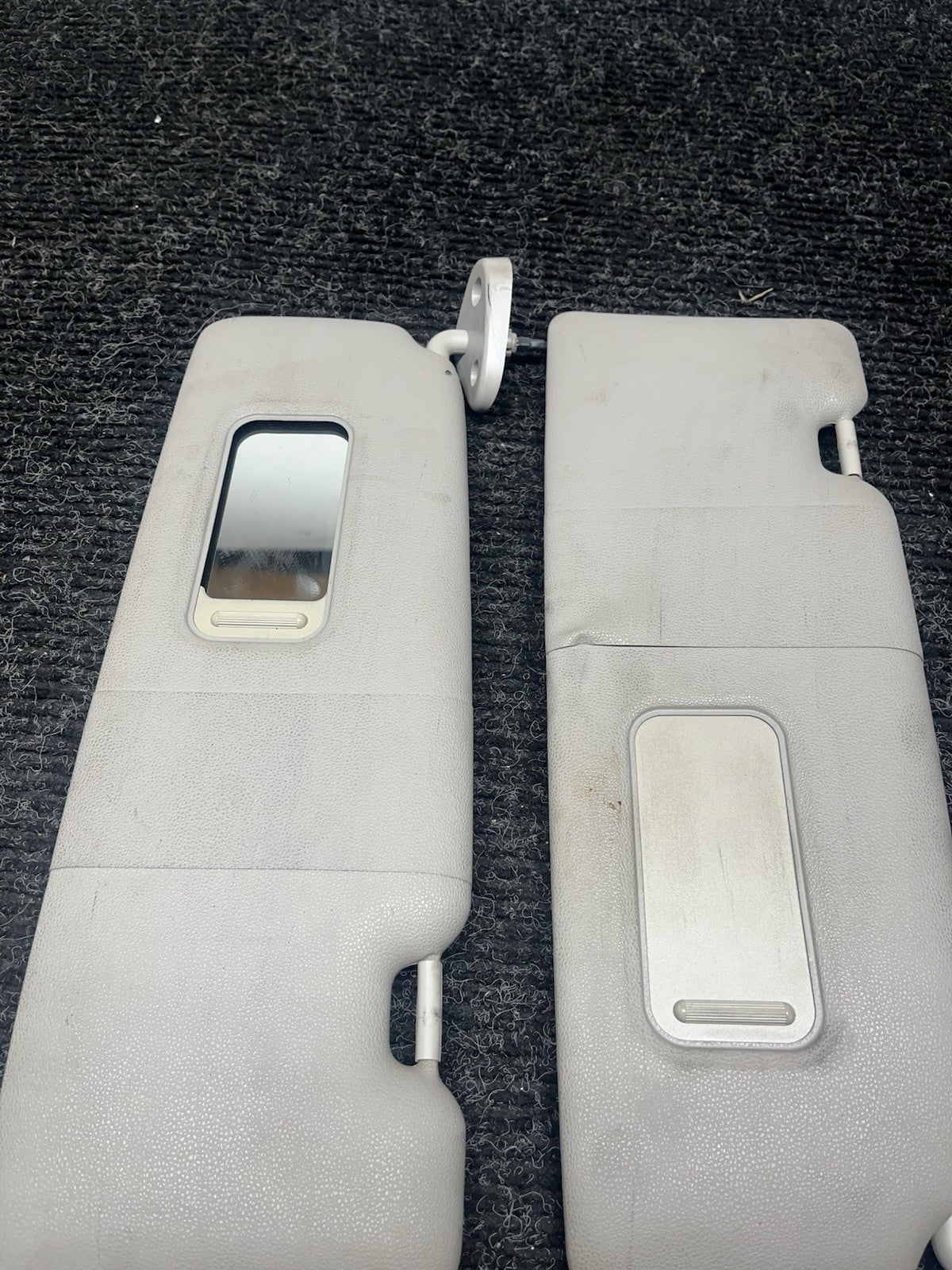 ☑️ 2006-2013 BMW E82 Sun Visor Shade Set Visors Left Right Pair Gray OEM