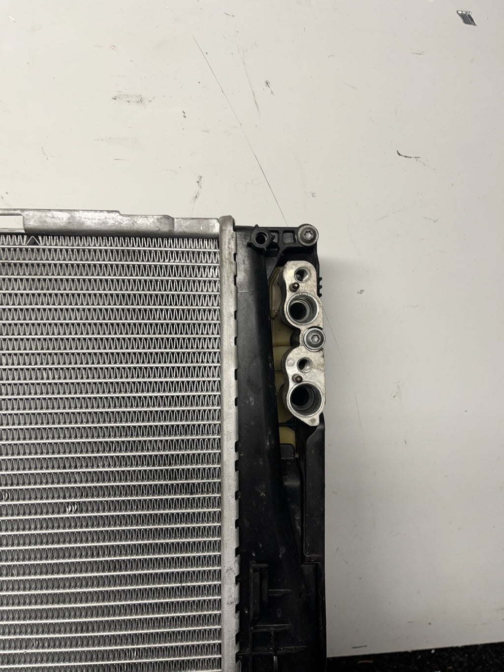 ☑️ 07-13 BMW E92 N54 335i RADIATOR M/T MANUAL TRANSMISSION W CONDENSER OEM