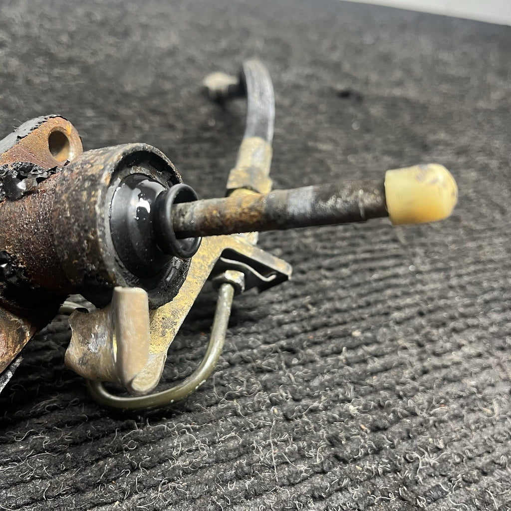 ☑️ 96-02 BMW Z3 328I Manual Clutch Slave Cylinder Hydraulic ZF Transmission OEM