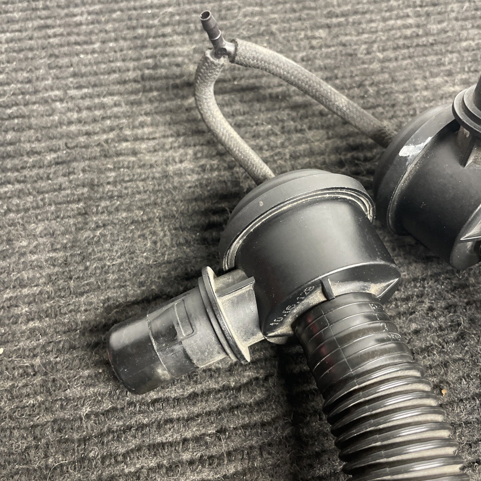 ☑️ 07-10 OEM BMW E90 E92 E93 335 Charge Pipe Diverter Valves Induction Pipe N54
