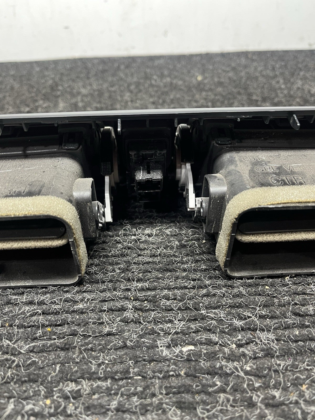 ☑️ 2015-2019 Subaru WRX STI Dash Center Console Vent OEM Hazard Switch