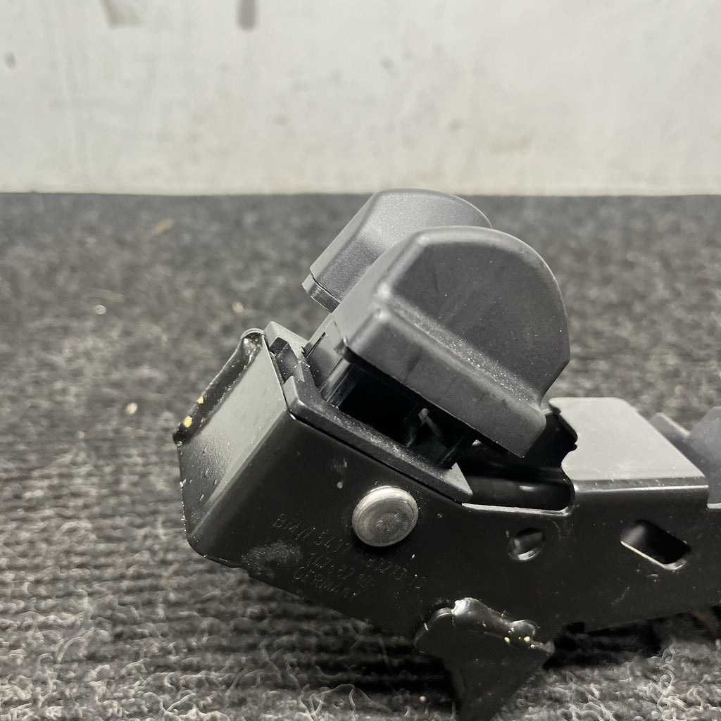 ☑️ 07-13 BMW E93 328i 335i M3 Right Side Convertible Hardtop Bracket Latch OEM
