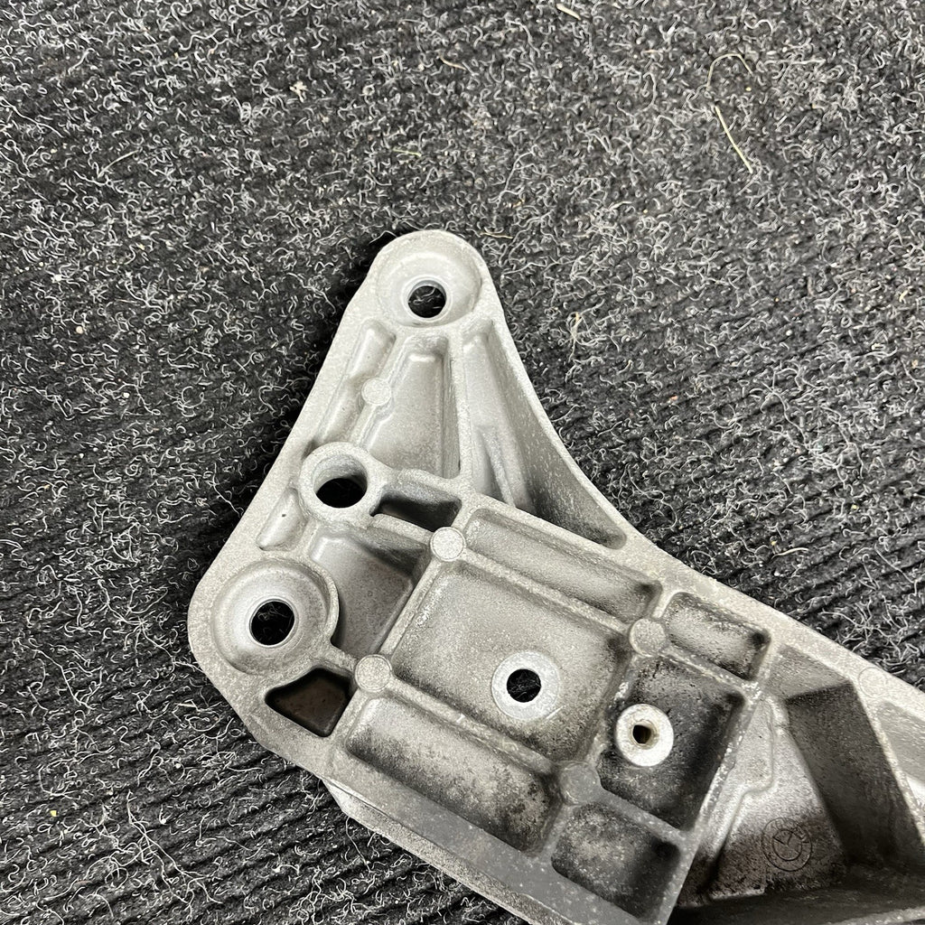 ☑️ 08-13 OEM BMW E90 E92 E93 M3 DCT Transmission Mount Bracket Support Gearbox