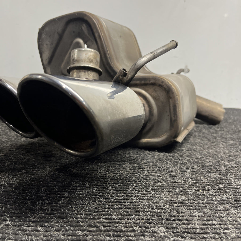 ☑️ 14-19 Ghibli 3.0L Motor Engine Passenger Side Right Exhaust Muffler OEM