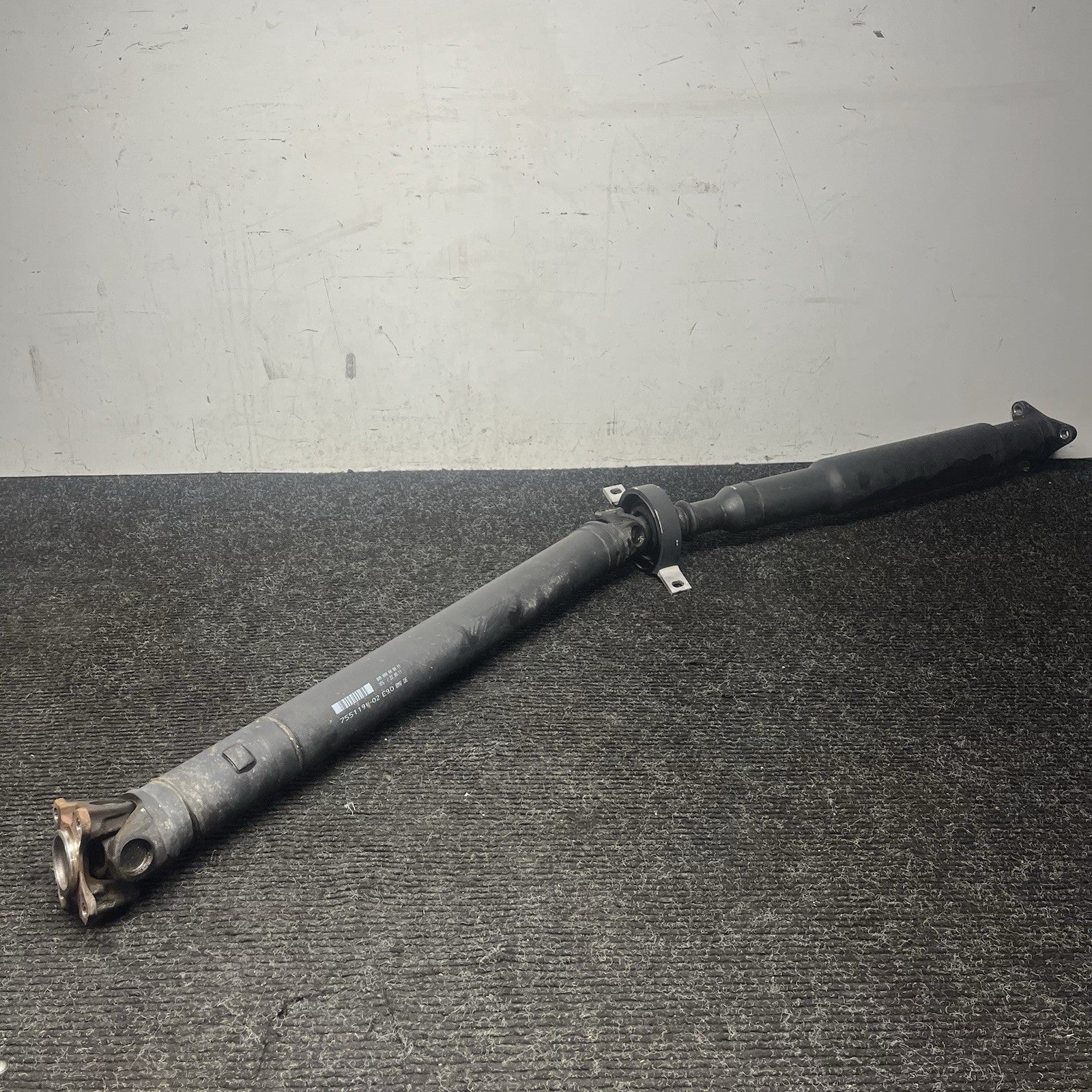 ☑️ 07-13 OEM BMW E90 E92 E93 328i Rear Drive Shaft Driveshaft AT Transmission