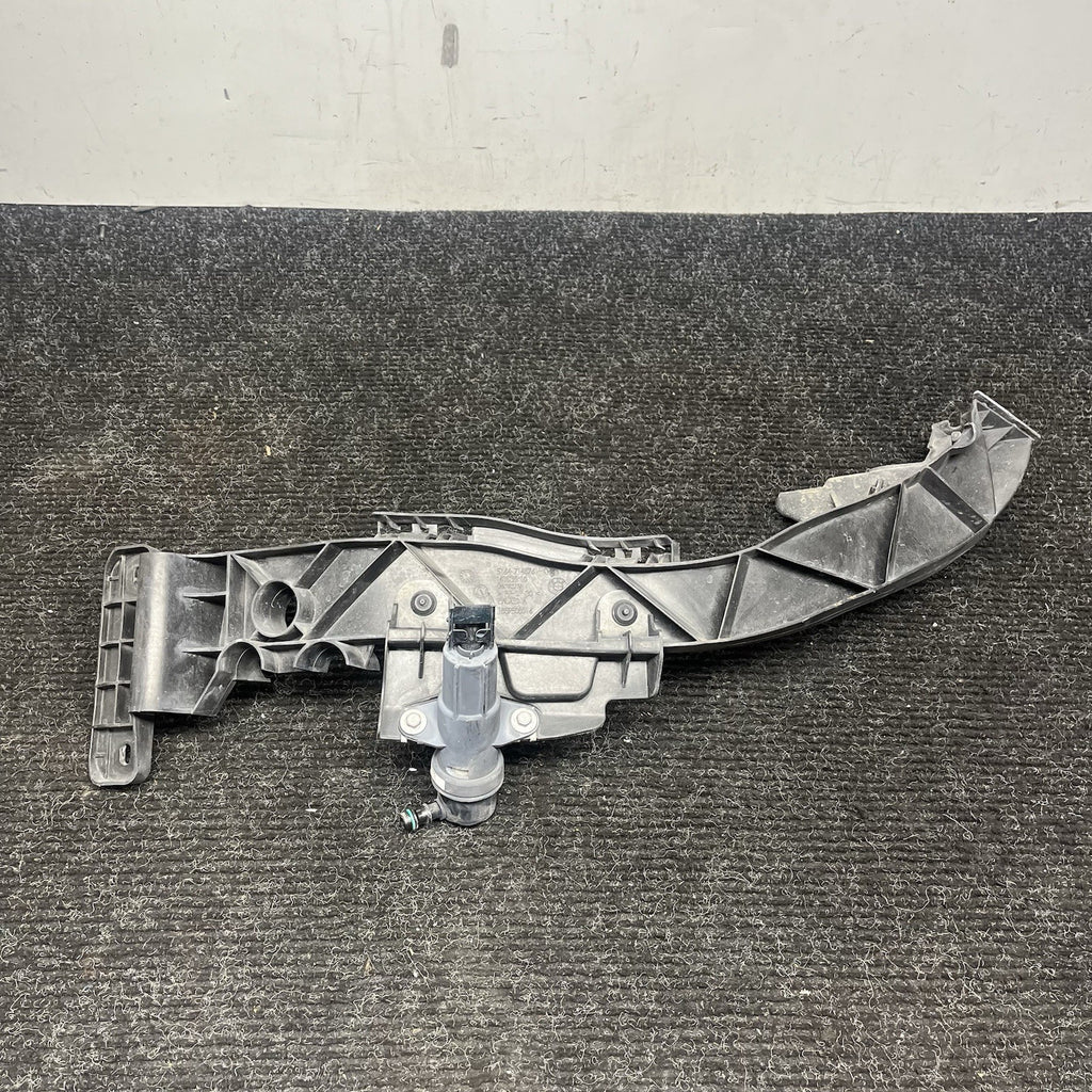 ☑️ 08-13 BMW E82 E88 135 Left Driver Side Headlight Arm Bracket Mount