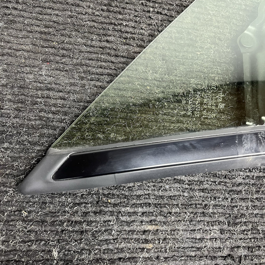 ☑️ 2022-25 TOYOTA GR86 OEM Door Window Glass / Left Driver Side Corner