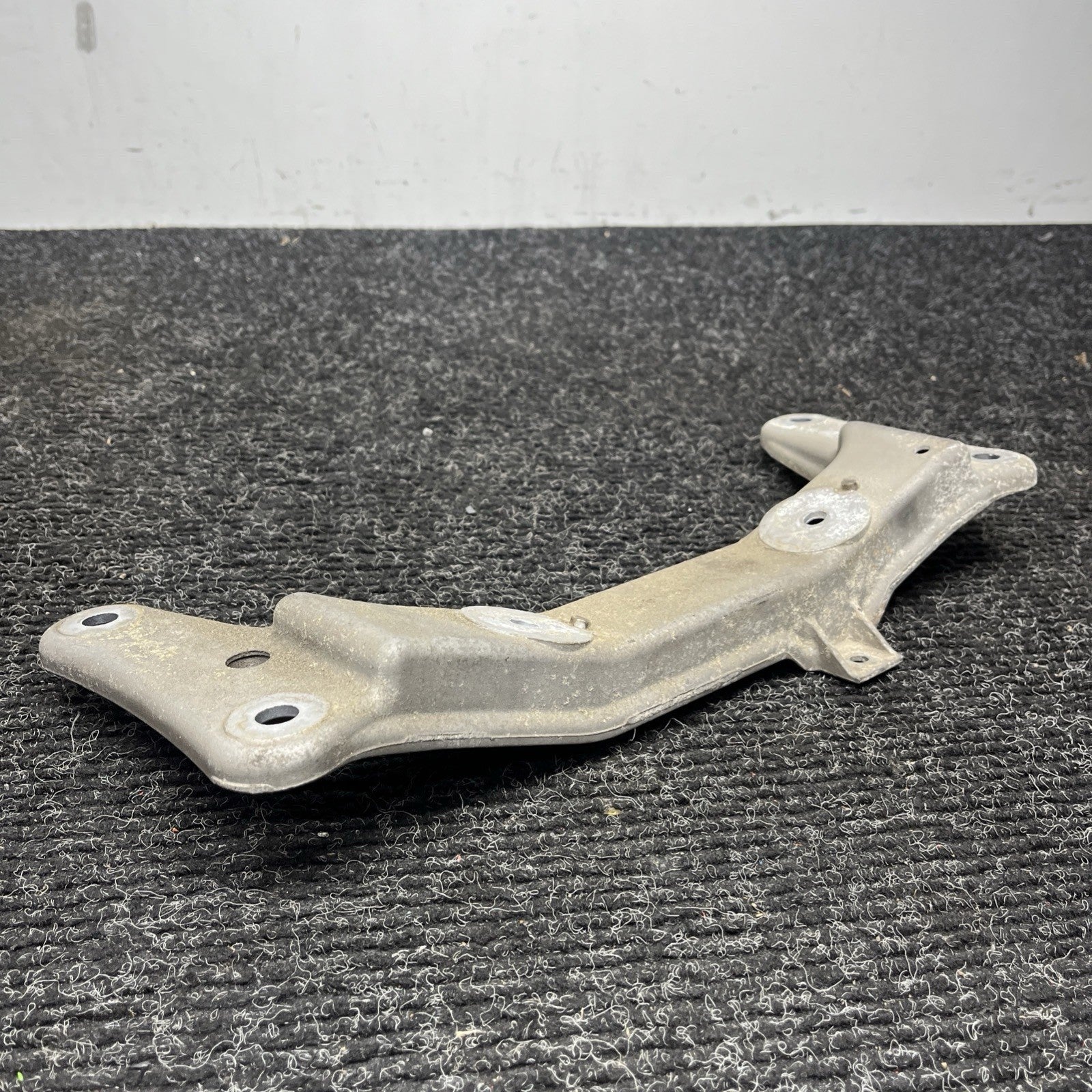 ☑️ BMW E90 E92 1/3 Series Auto Transmission Gearbox Support Mount Bracket OEM