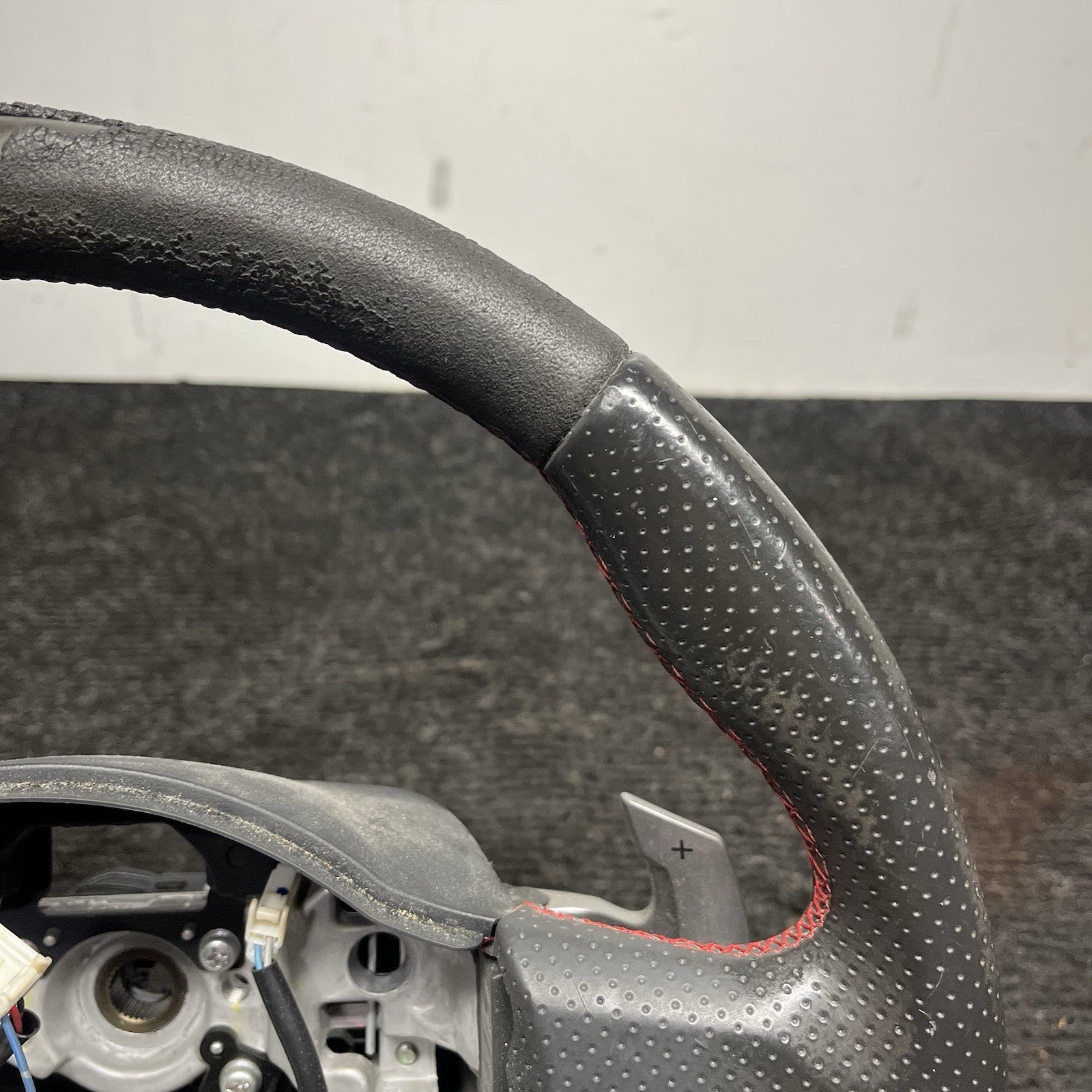 ☑️ 2013-2016 SCION FRS Subaru BRZ OEM Steering wheel Red Stitched Shift Paddles