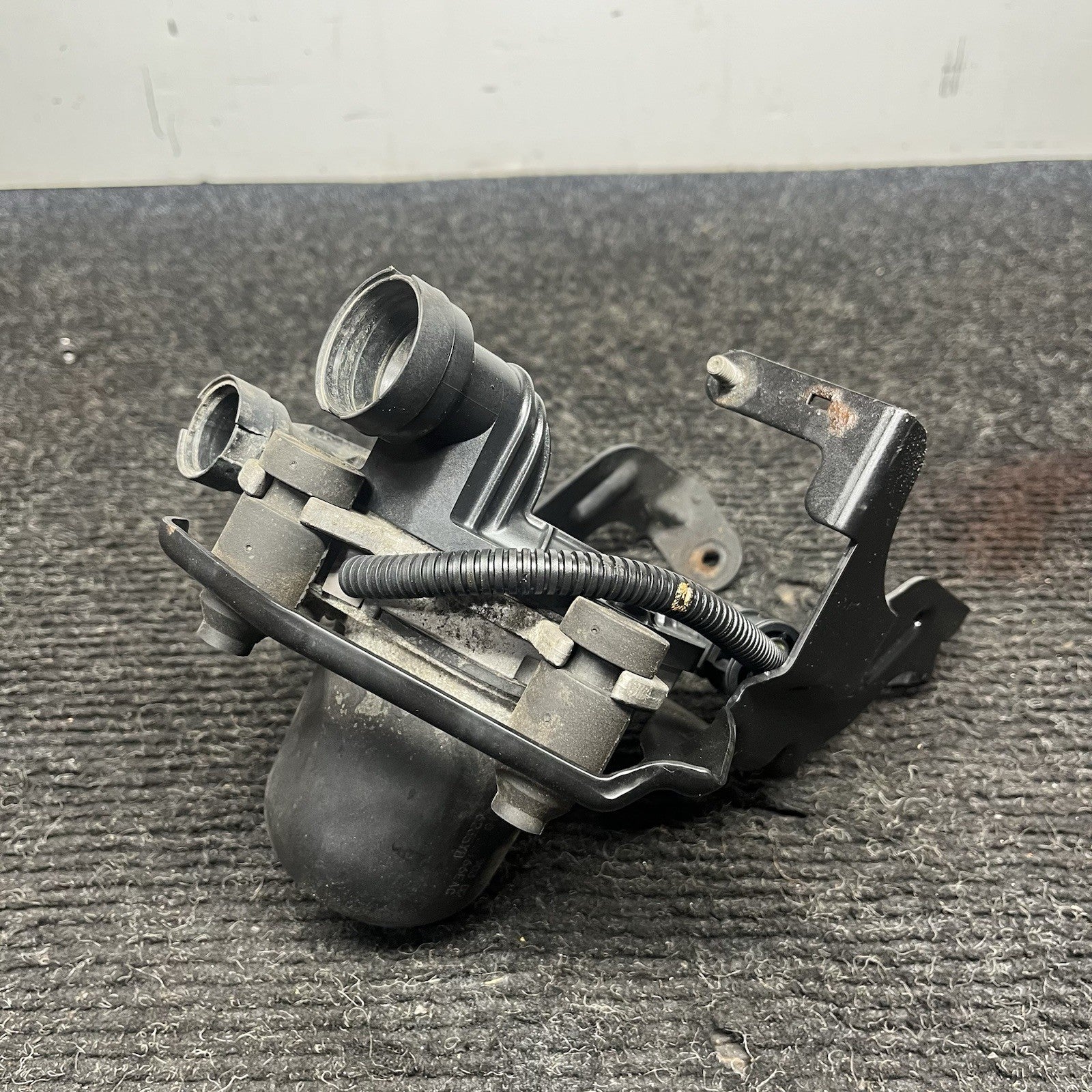 ☑️ OEM BMW E82 E88 E90 E91 E92 E93 128 328 N51 N52 Smog Air Injection Pump