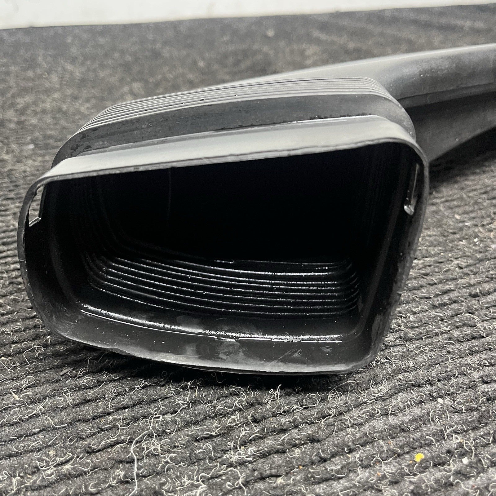 ☑️ 06-13 BMW E90 E91 E92 E93 328i 325i 330i AIR INTAKE DUCT OEM