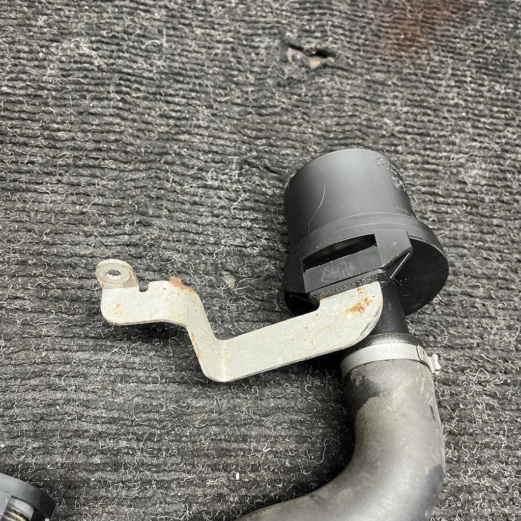 ☑️ SECONDARY AIR FILTER MASS AIR FLOW SENSOR MAF BMW E90 328i 7534722