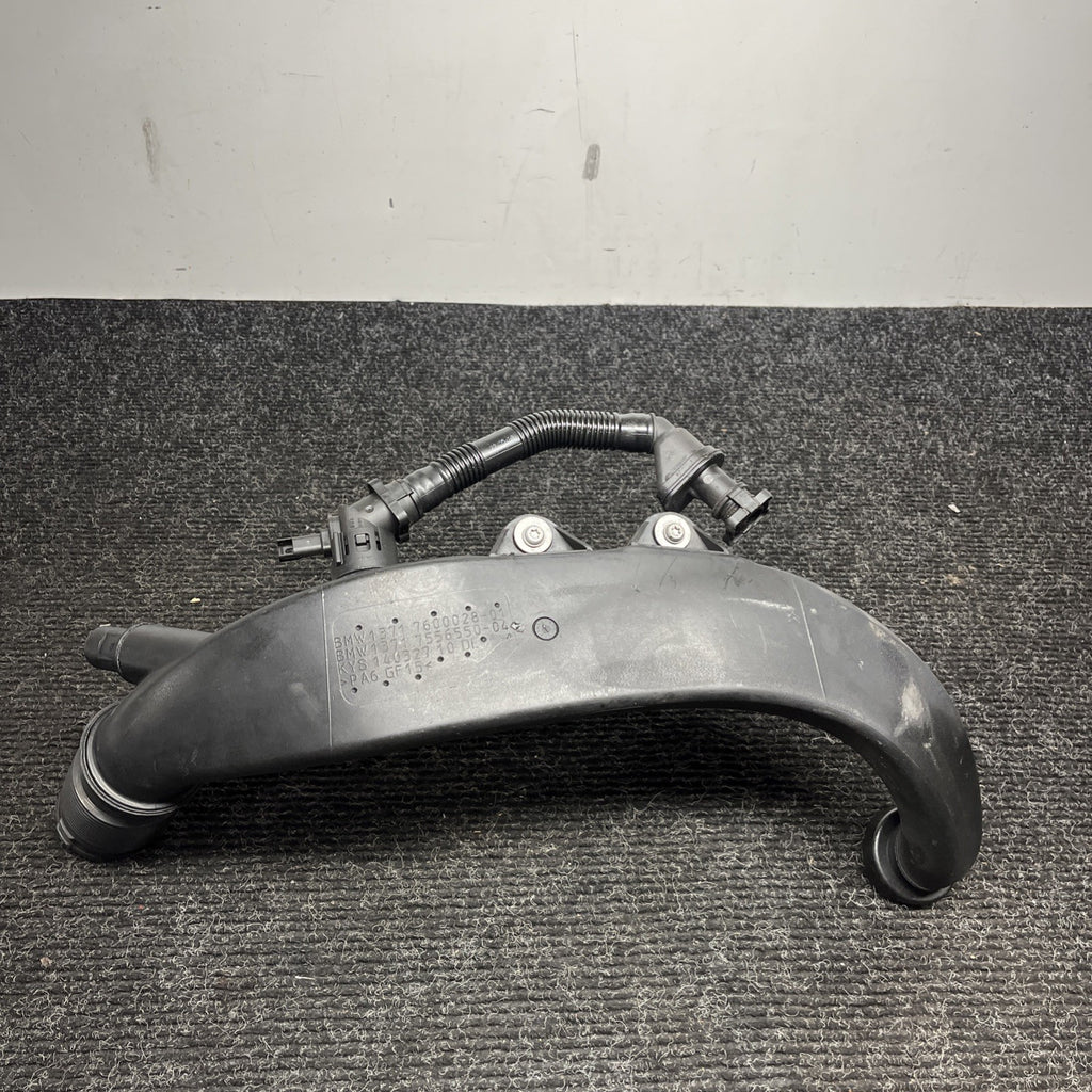 ☑️ 07-13 BMW 335i ENGINE TURBO INTAKE CHARGE INDUCTION PIPE TUBE OEM 7600028