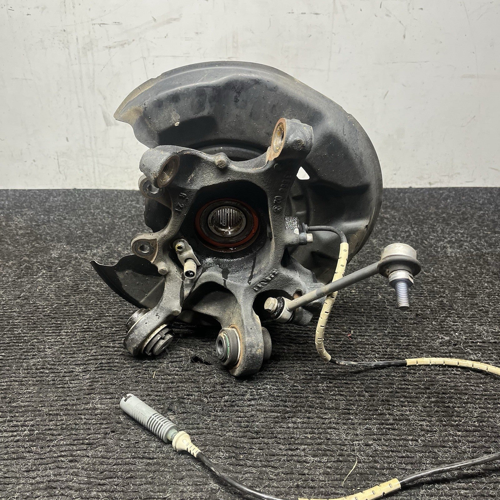 ☑️ 09-11 BMW 328i 335i Sedan Right Rear Spindle Knuckle Hub 33326783668 OEM