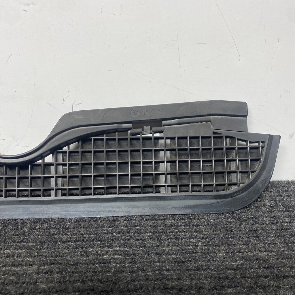 ☑️1991-1999 BMW E36 3 Series Exterior Hood Center Bonnet Cowl Grille OEM 1977679