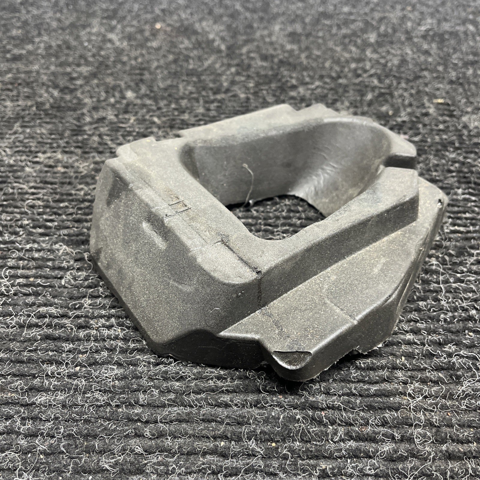 ☑️ 07-13 BMW E82 E89 135 128 N54 N55 MT Shifter Insert Foam Cover OEM