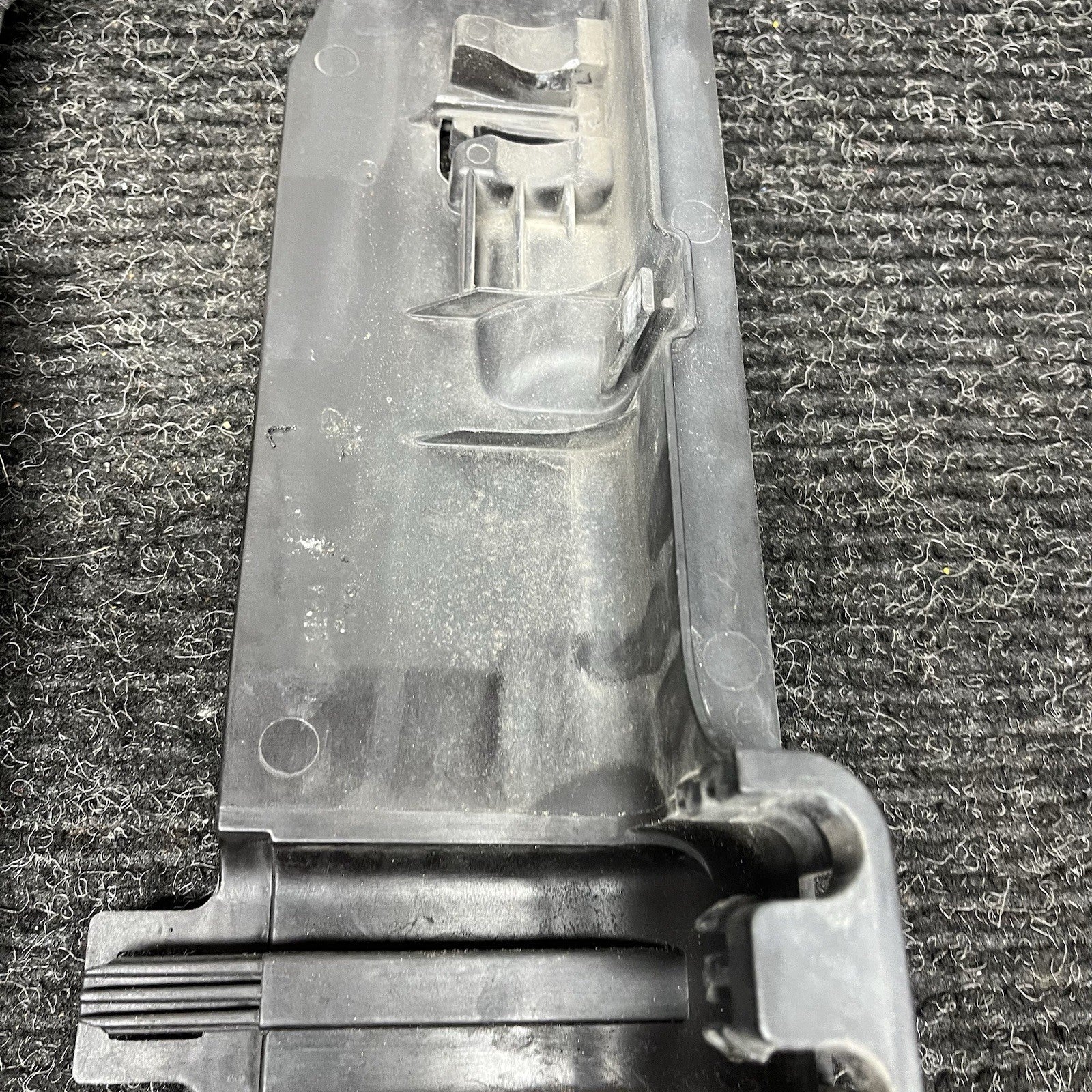 ☑️07-13 OEM BMW E82 E88 E90 E92 E93 335 Front Radiator Bracket Pair Left Right