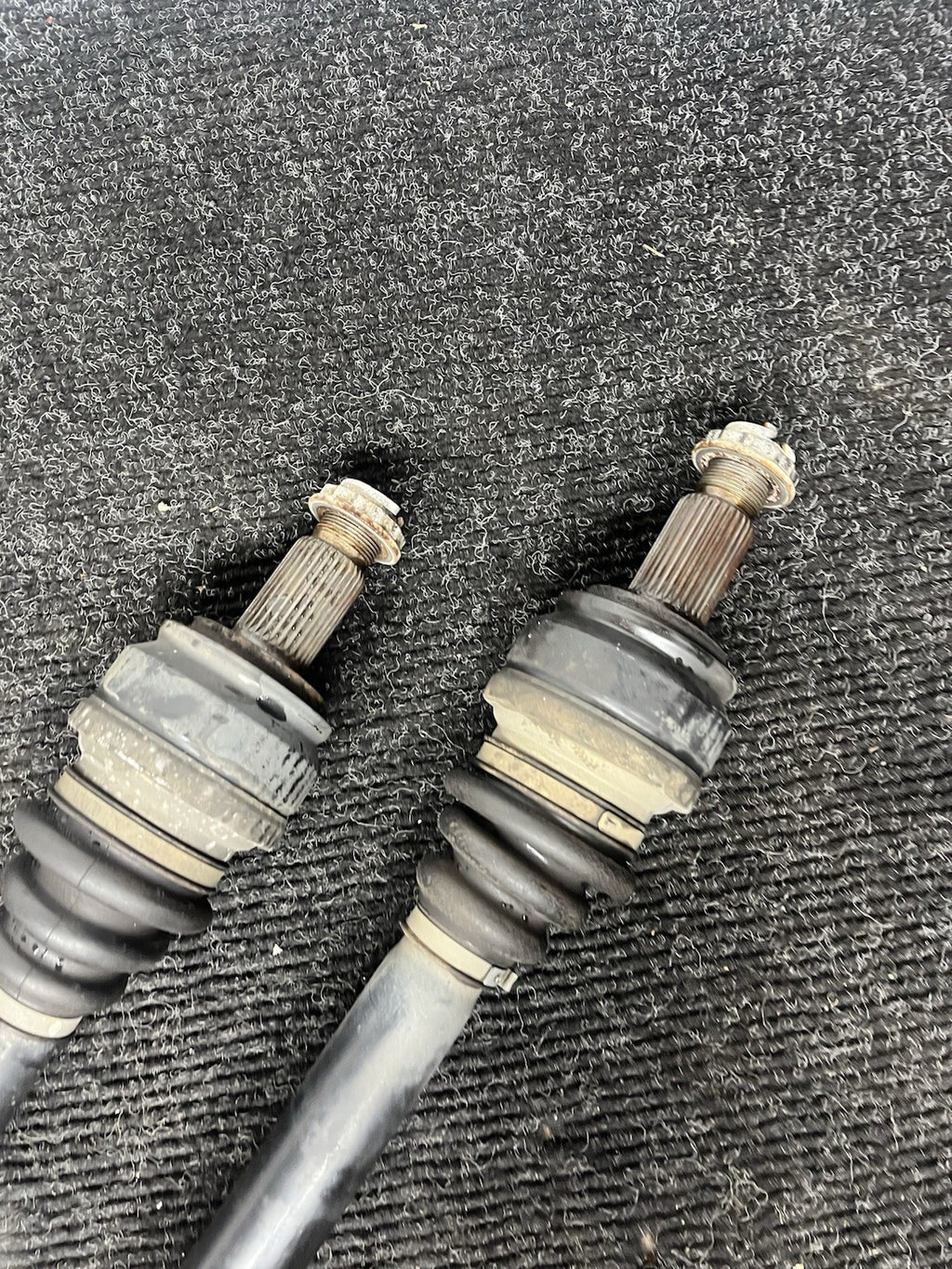 ☑️07-13 BMW E82 E88 E92 E93 A/T AUTOMATIC REAR L/R AXLE SHAFT SET 7580325/6 OEM