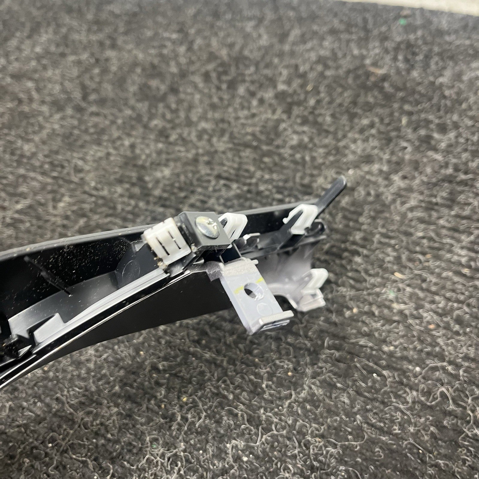 ☑️ 2022-2025 TOYOTA GR86 CENTER CONSOLE GEAR SHIFTER BEZEL TRIM S22009480
