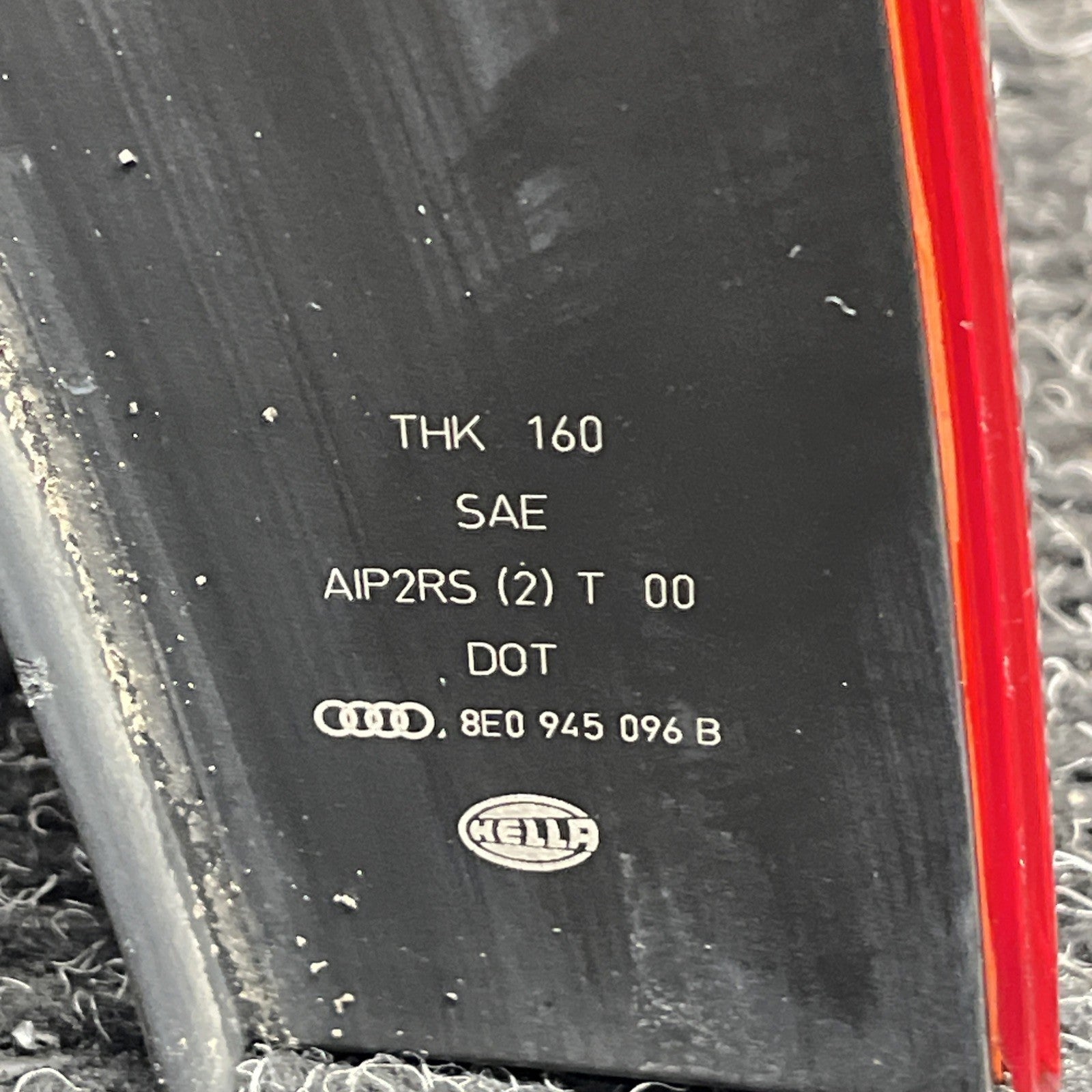 ☑️ 2002-2005 Audi A4 S4 Sedan 4 Door Right Passenger Side RH Tail Light OEM