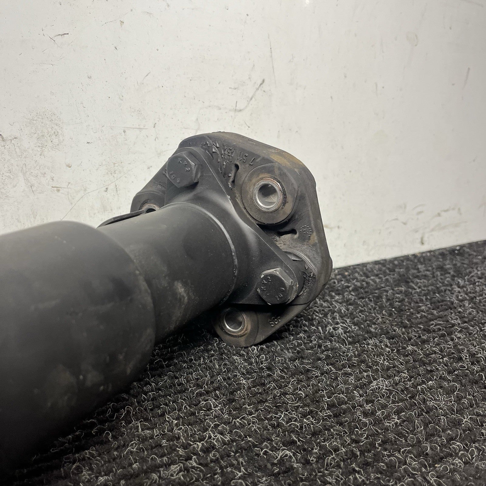 ☑️ 07-13 OEM BMW E90 E92 E93 328i Rear Drive Shaft Driveshaft AT Transmission