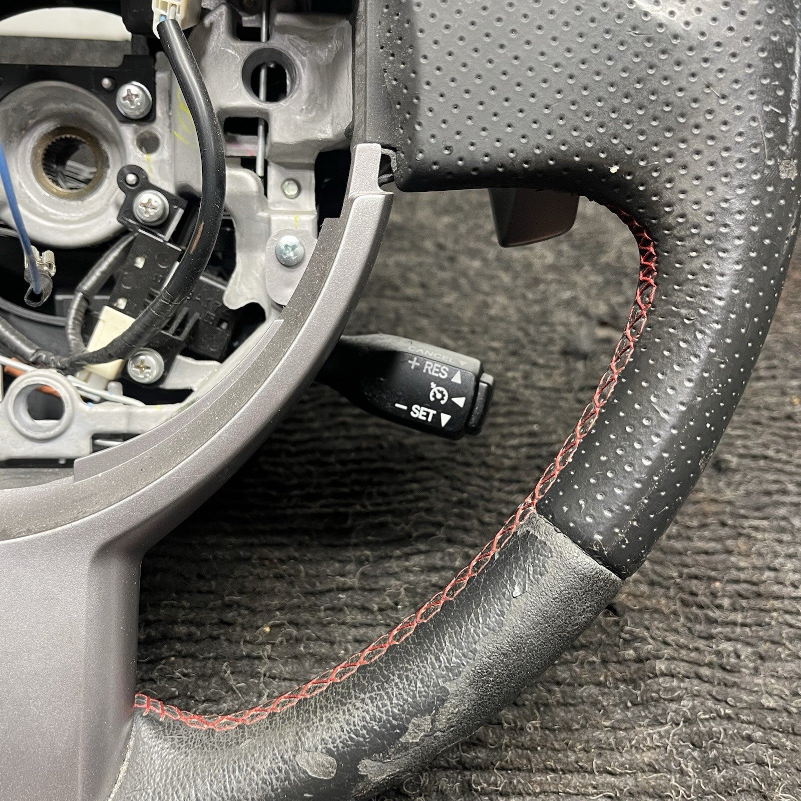 ☑️ 2013-2016 SCION FRS Subaru BRZ OEM Steering wheel Red Stitched Shift Paddles