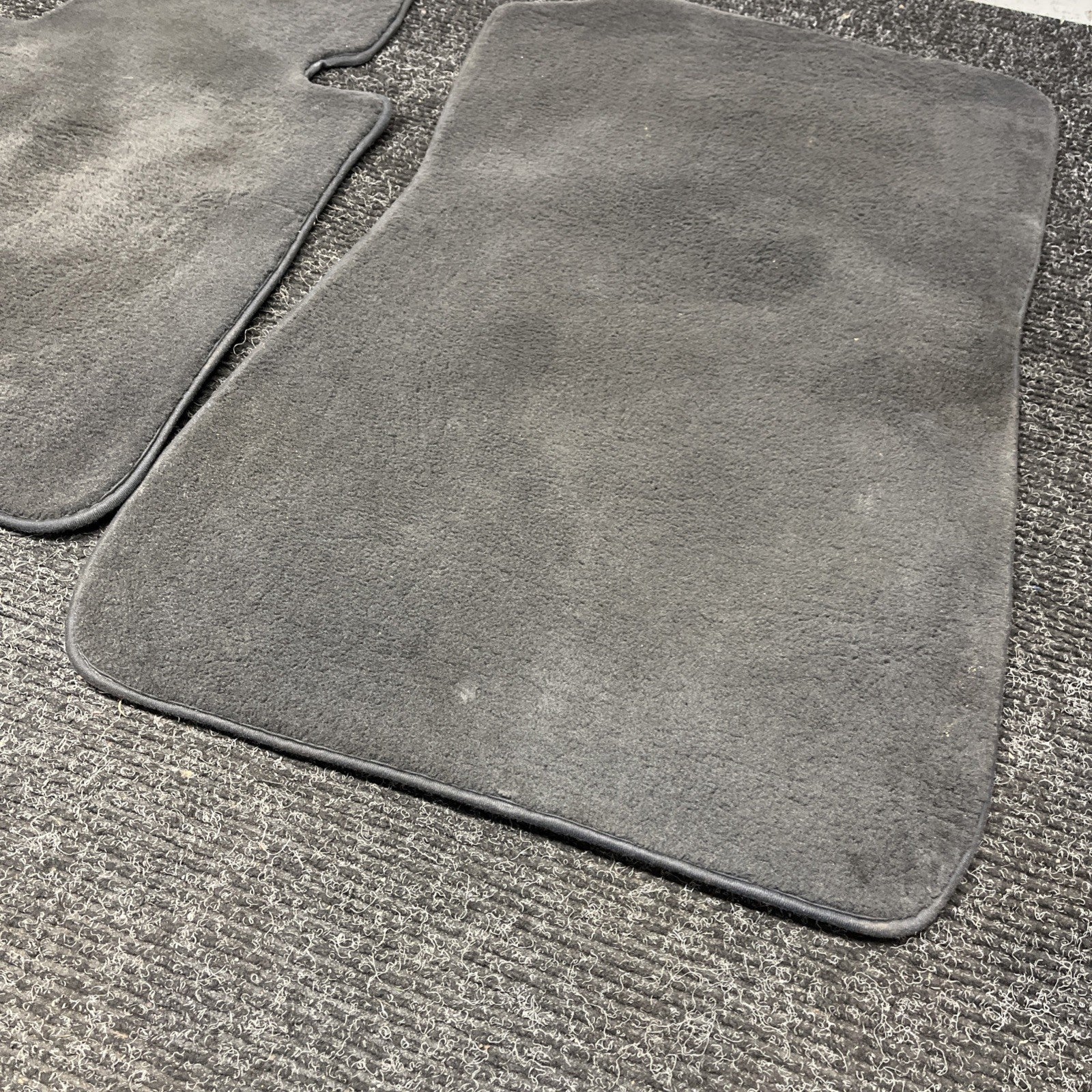 ☑️ Bmw Black Floor Mats Set Part Number 106480-11 OEM 3 And 5 Series