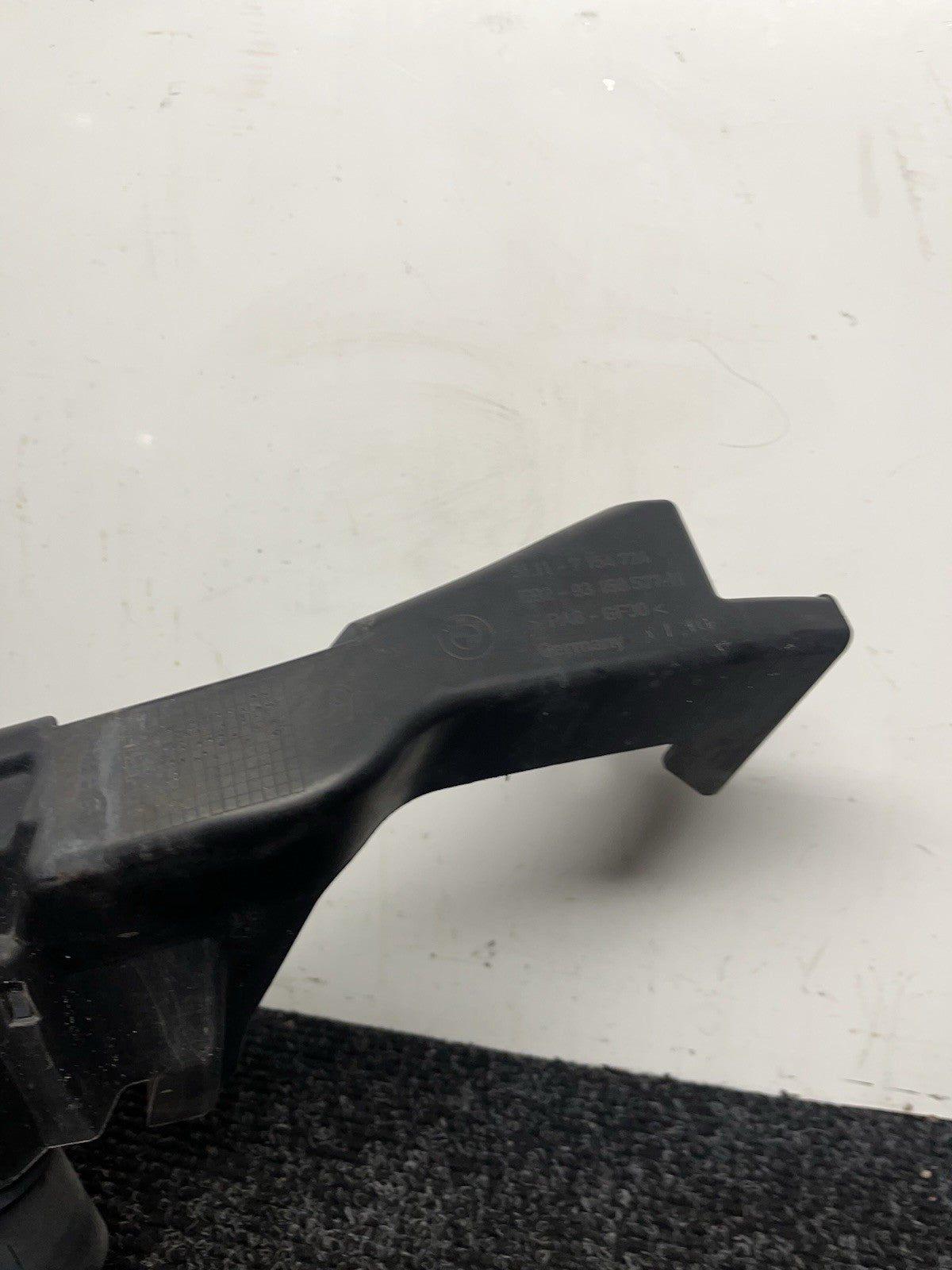 ☑️ 07-10 BMW E92/3 335 PreLci Front Right Passenger Headlight Arm Bracket Mount