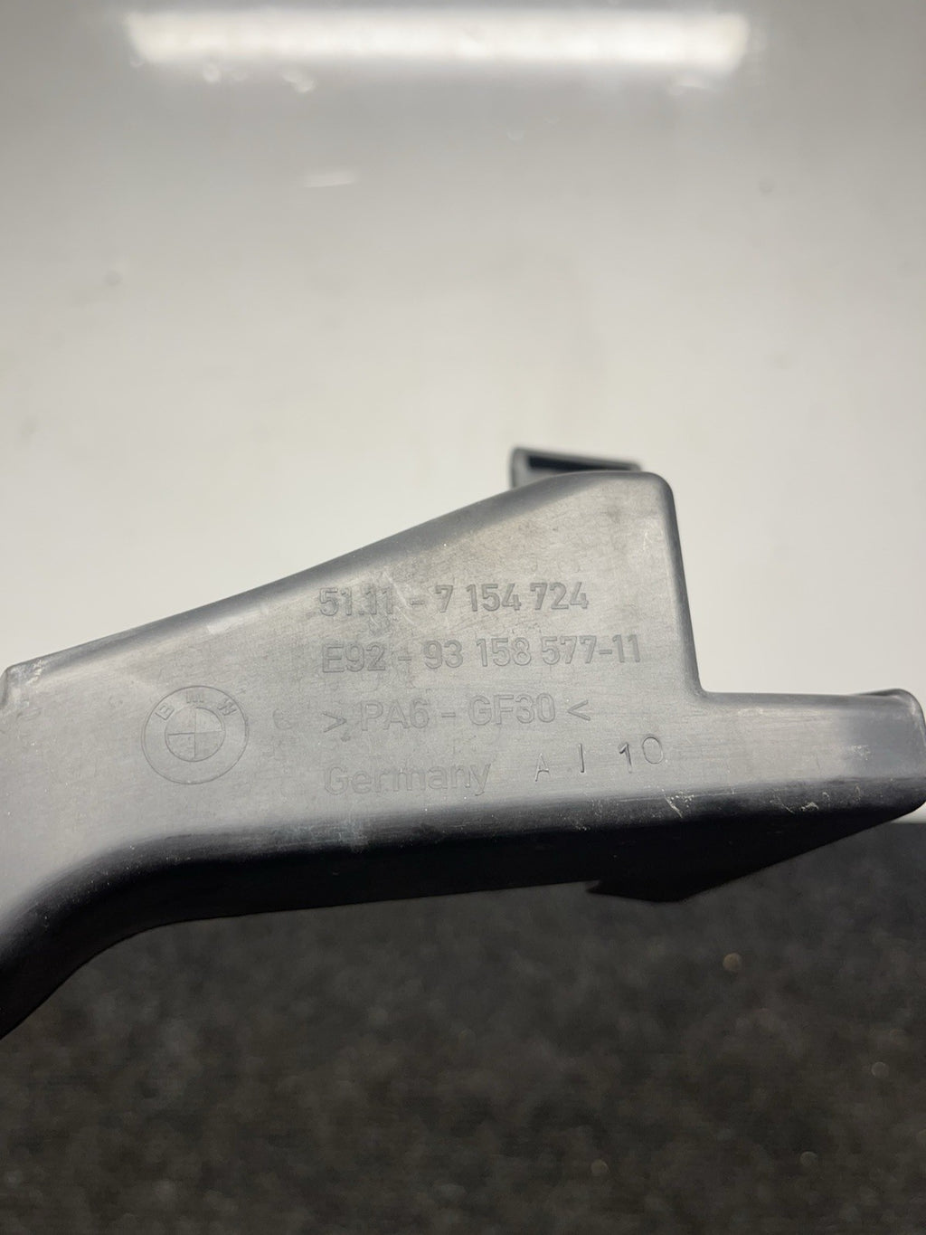 ☑️ 07-10 BMW E92/3 335 PreLci Front Right Passenger Headlight Arm Bracket Mount