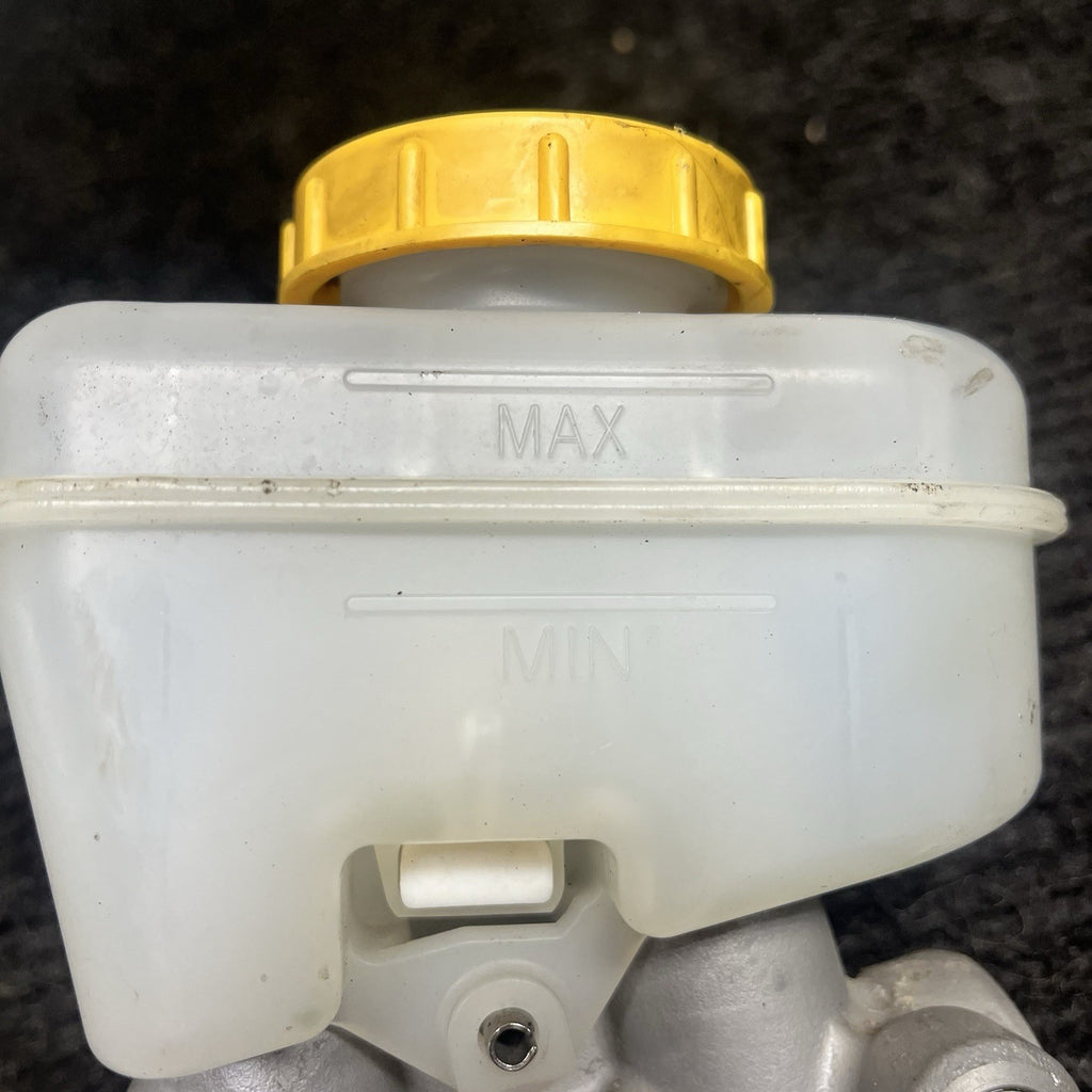☑️ 2015-2019 Subaru WRX Brake Master Cylinder Reservoir OEM 15-19