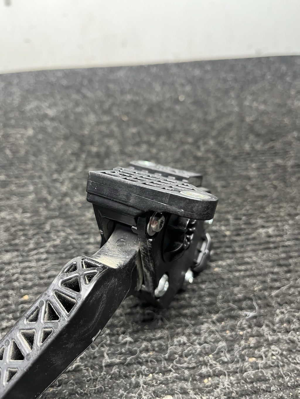 ☑️ 2015-2021 Subaru WRX STI Accelerator Pedal OEM LU93