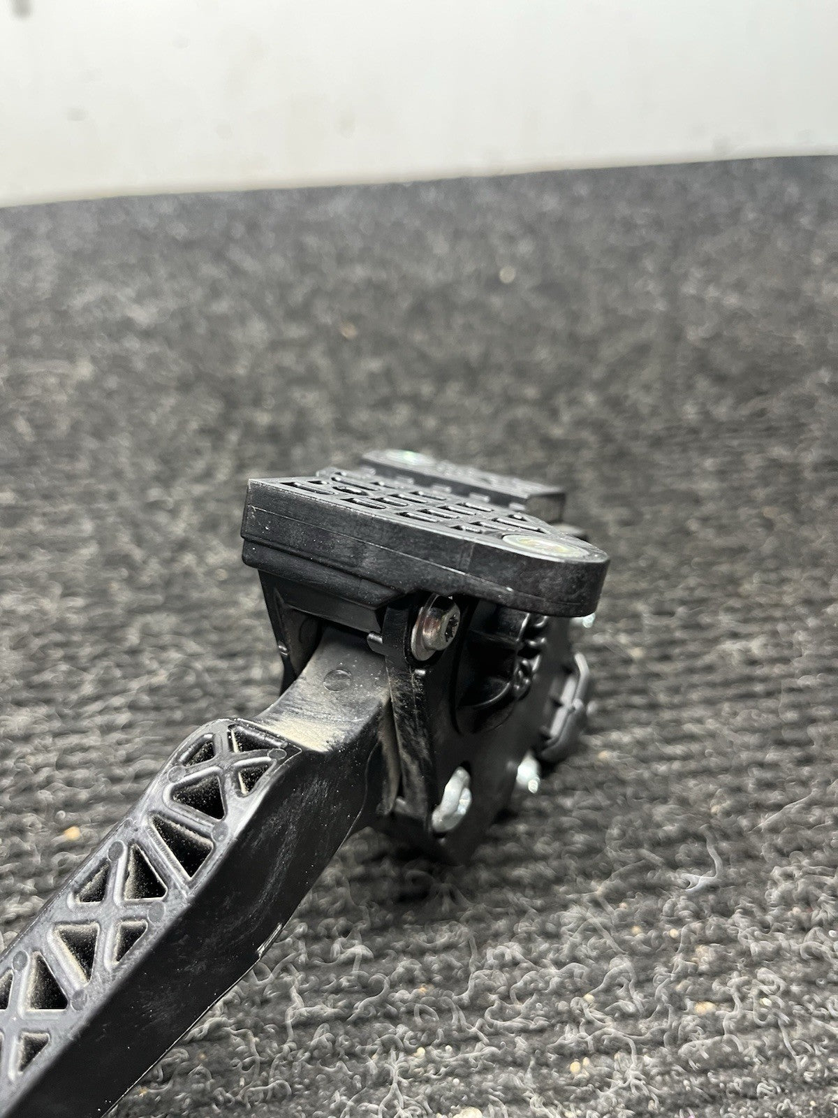 ☑️ 2015-2021 Subaru WRX STI Accelerator Pedal OEM LU93
