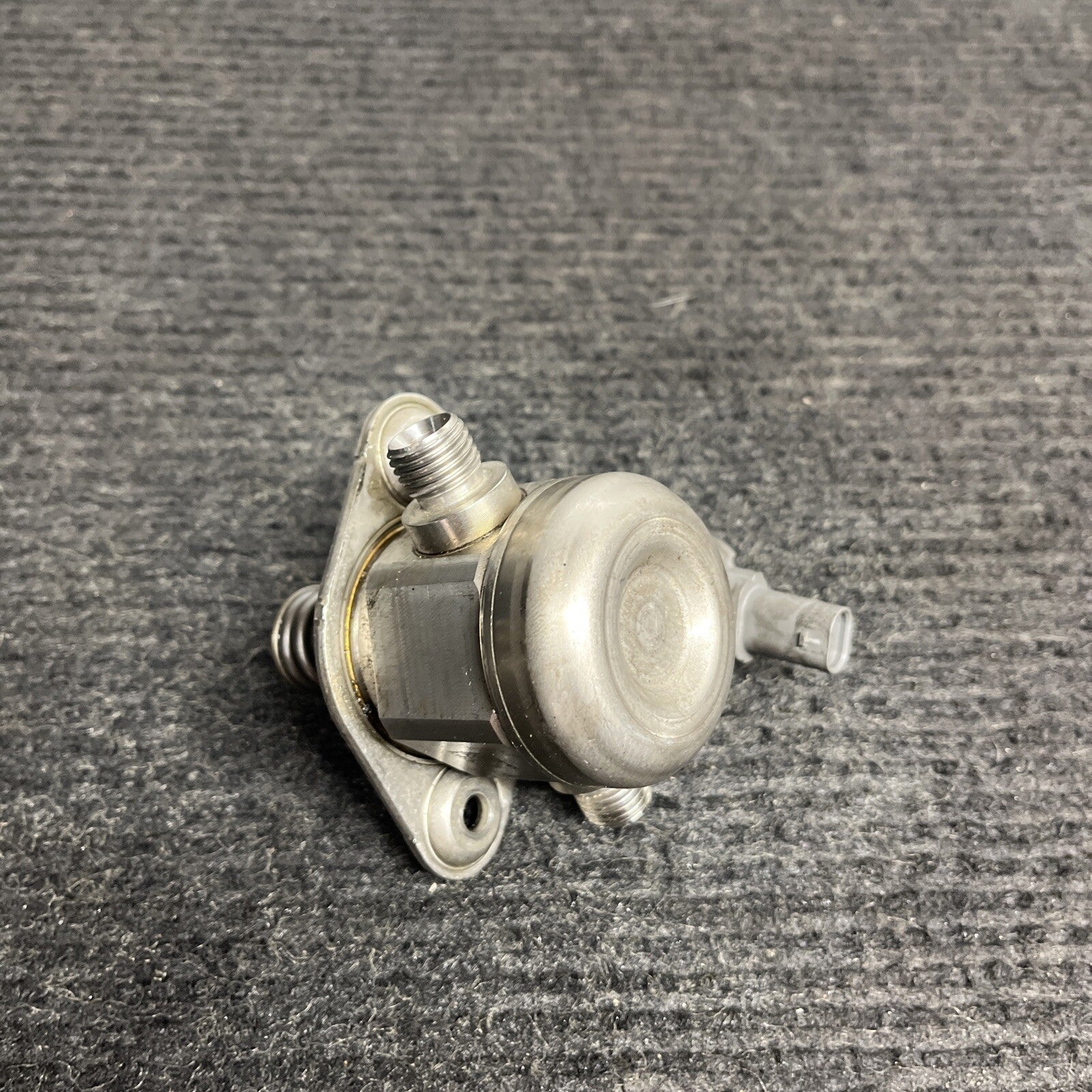 ☑️ 11-16 OEM BMW E92 F30 F10 F13 F22 X1 X6  N55 HPFP High Pressure Fuel Pump