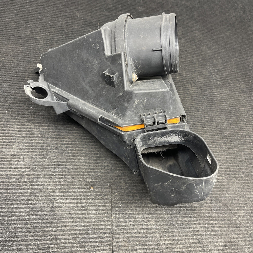 ☑️ 09-11 OEM BMW E90 335d M57 Diesel Engine Air Filter Housing Intake Silencer