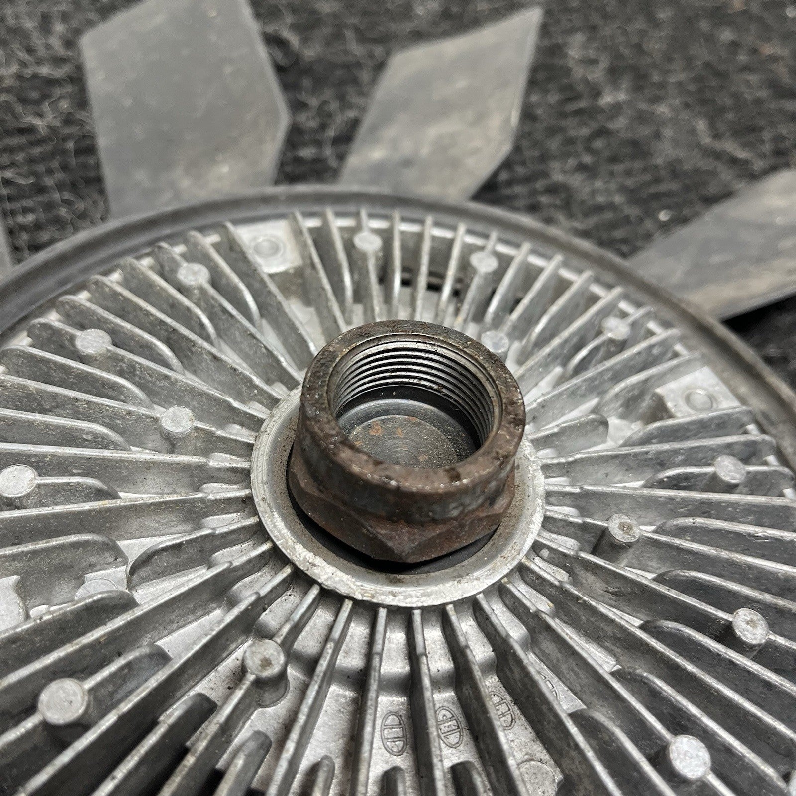 ☑️ BMW E30 3-Series Radiator Cooling Clutch Fan 1723362