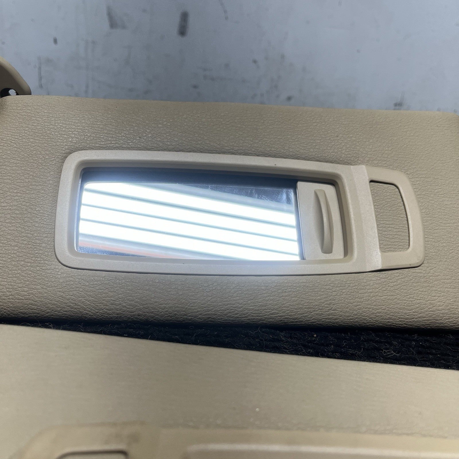 ☑️ 2007-2013 BMW E70 X5 X5M Front Left Right Interior Sun Visor Pair BEIGE OEM