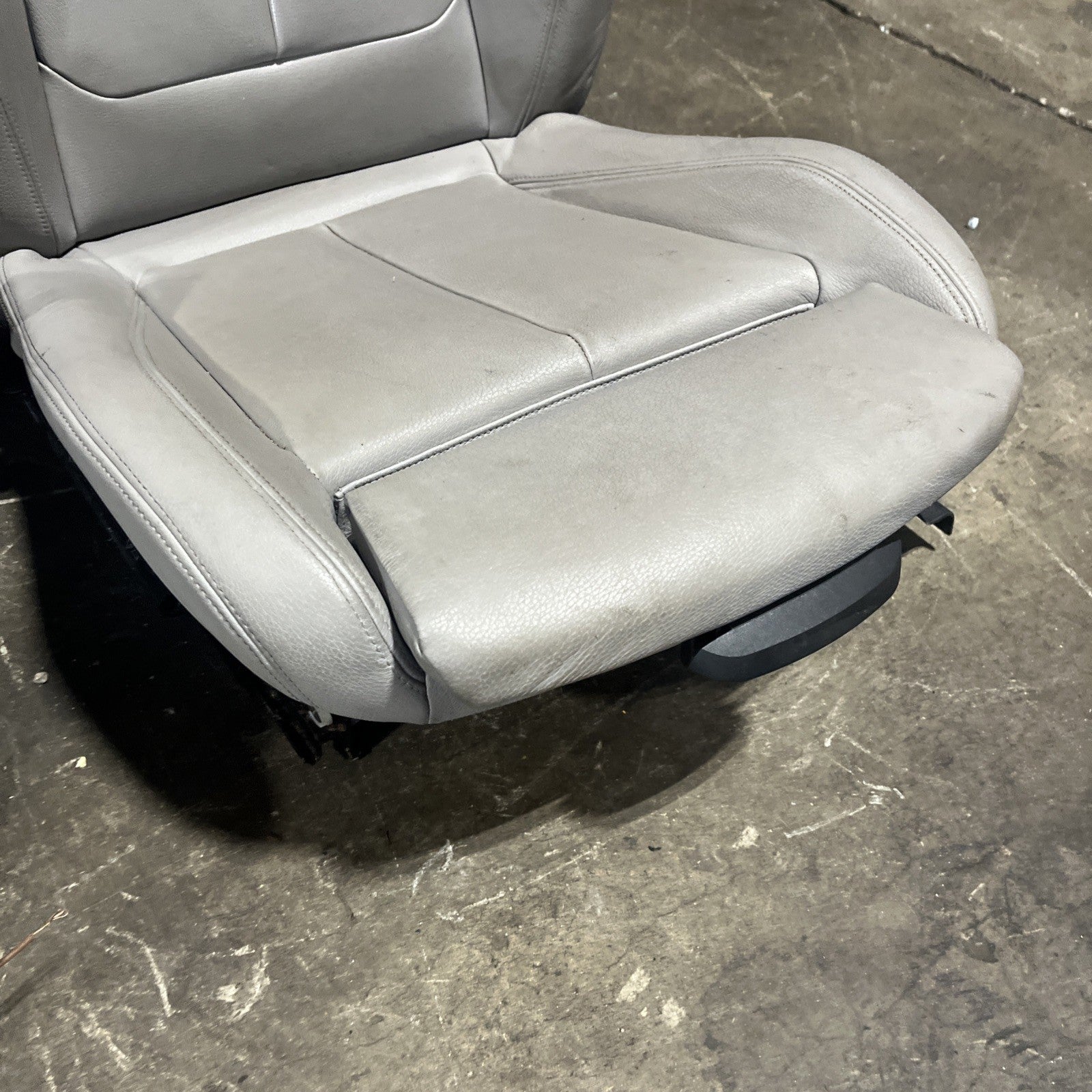 ☑️ BMW 2012-2016 F30 FRONT SPORT SEATS PAIR SET OYSTER OEM NON-HEATED