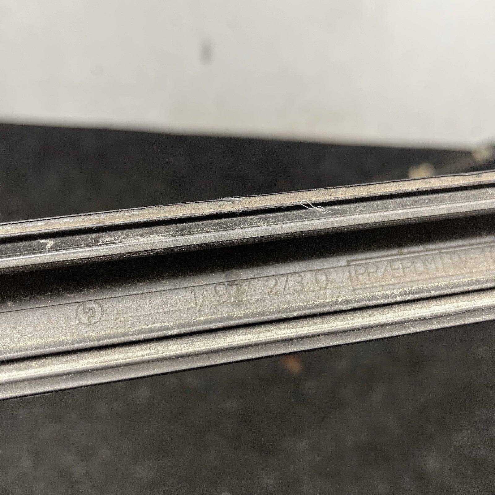 ☑️ 94-99 BMW E36 328iC COUPE VERT FENDER DOOR REAR QUARTER TRIM MOLDING SET OEM