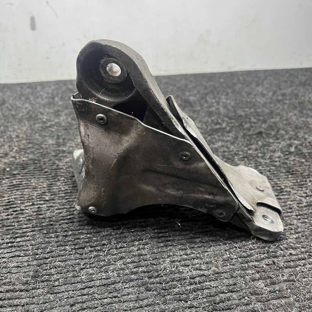 07-11 BMW E82 E88 E90 E92 135I 335I N54 Z4 RIGHT PASSENGER ENGINE MOUNT BRACKET