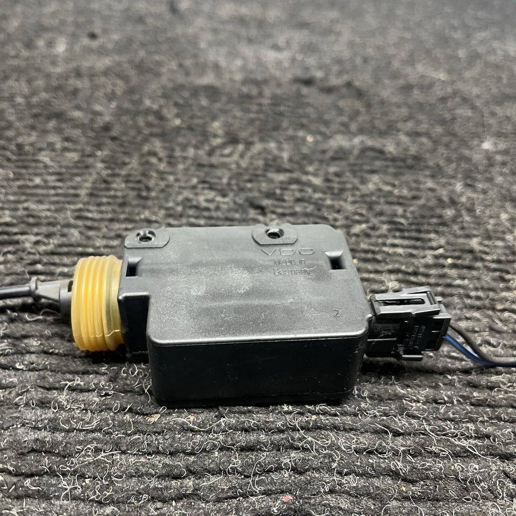 ☑️ BMW E36 92-96 Early Model Fuel Door Lock Actuator Gas Flap 8353013 M3 328 325