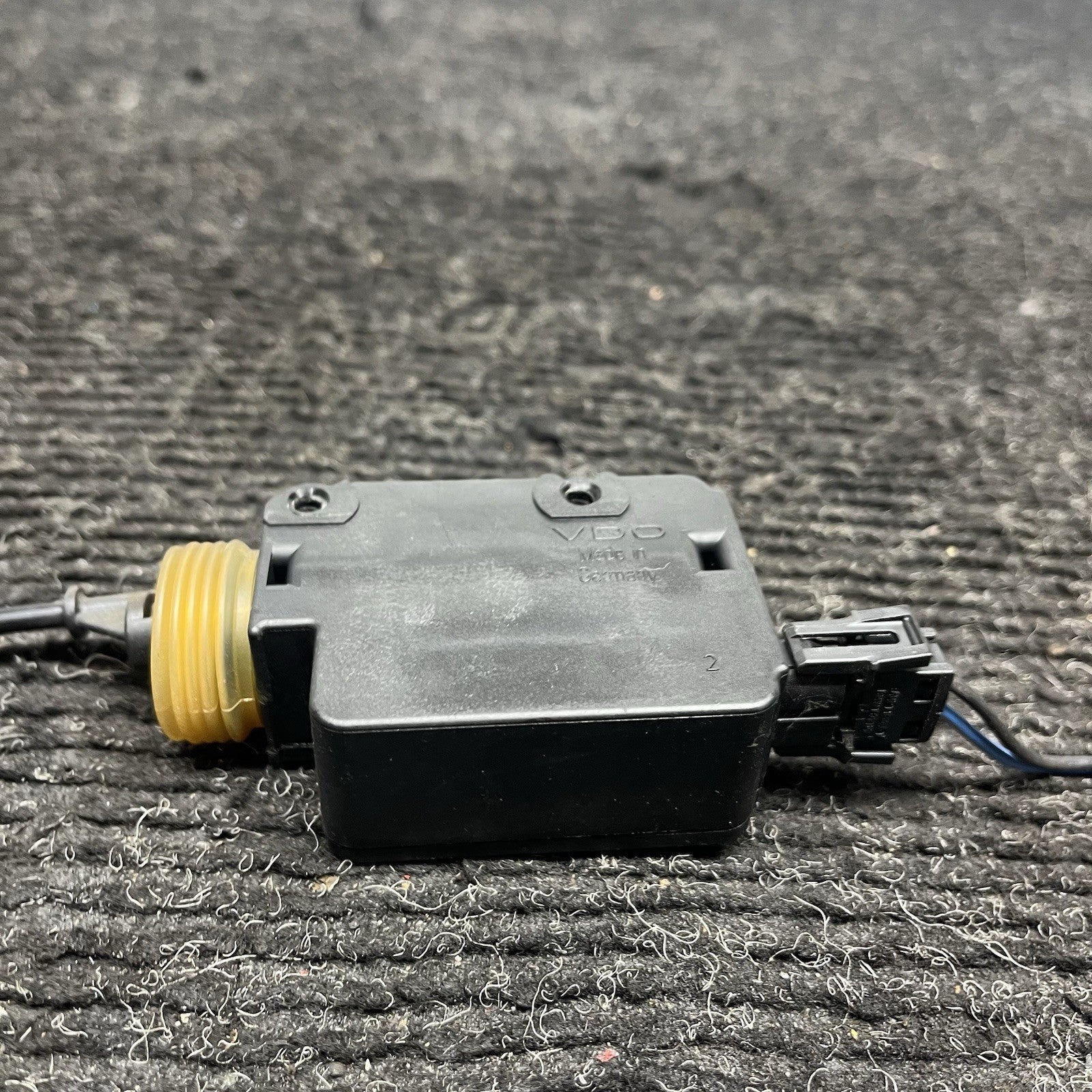 ☑️ BMW E36 92-96 Early Model Fuel Door Lock Actuator Gas Flap 8353013 M3 328 325