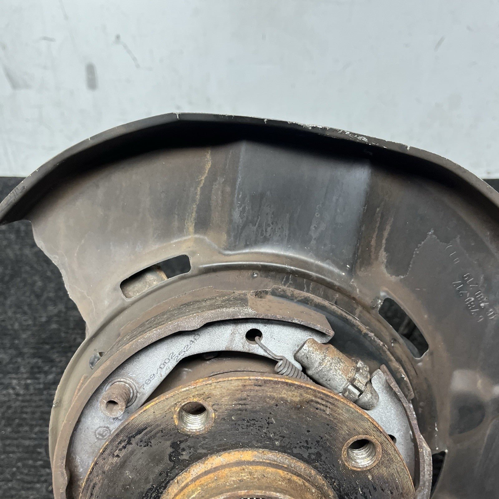 ☑️ 07-13 BMW E82 E88 E90 E92 E93 Rear Driver Hub Spindle Bearing Knuckle OEM